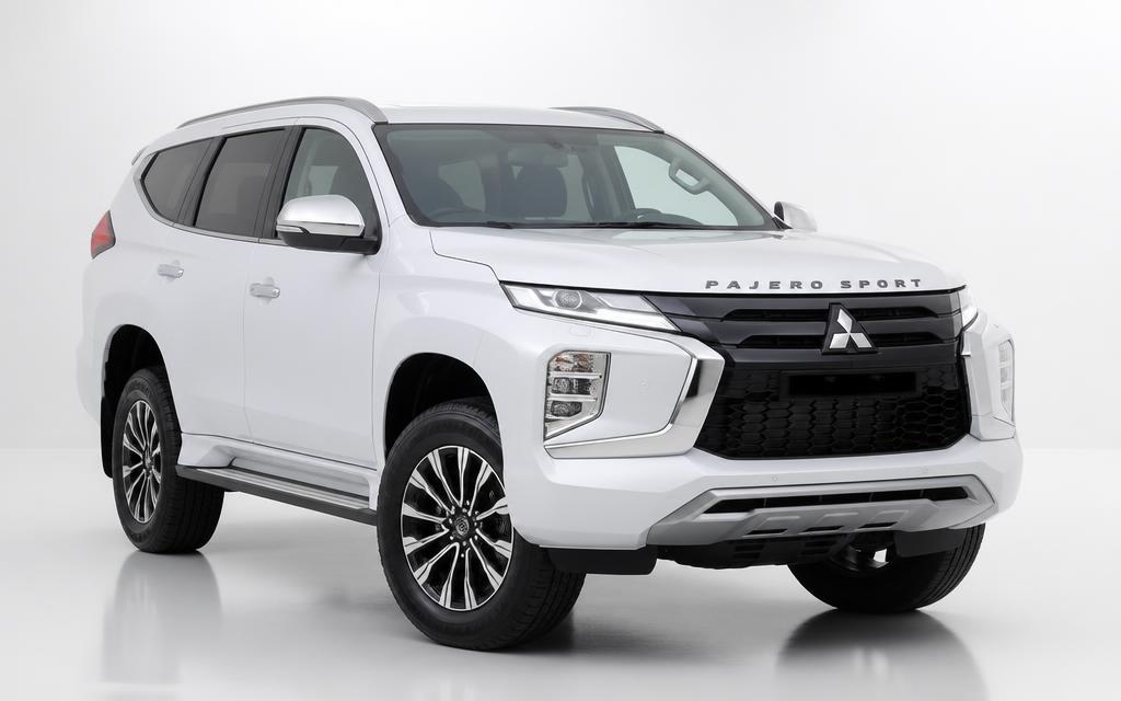 ميتسوبيشي باجيرو سبورت 2025 GLS