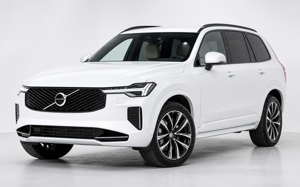 فولفو XC90 2025 B6 Ultimate